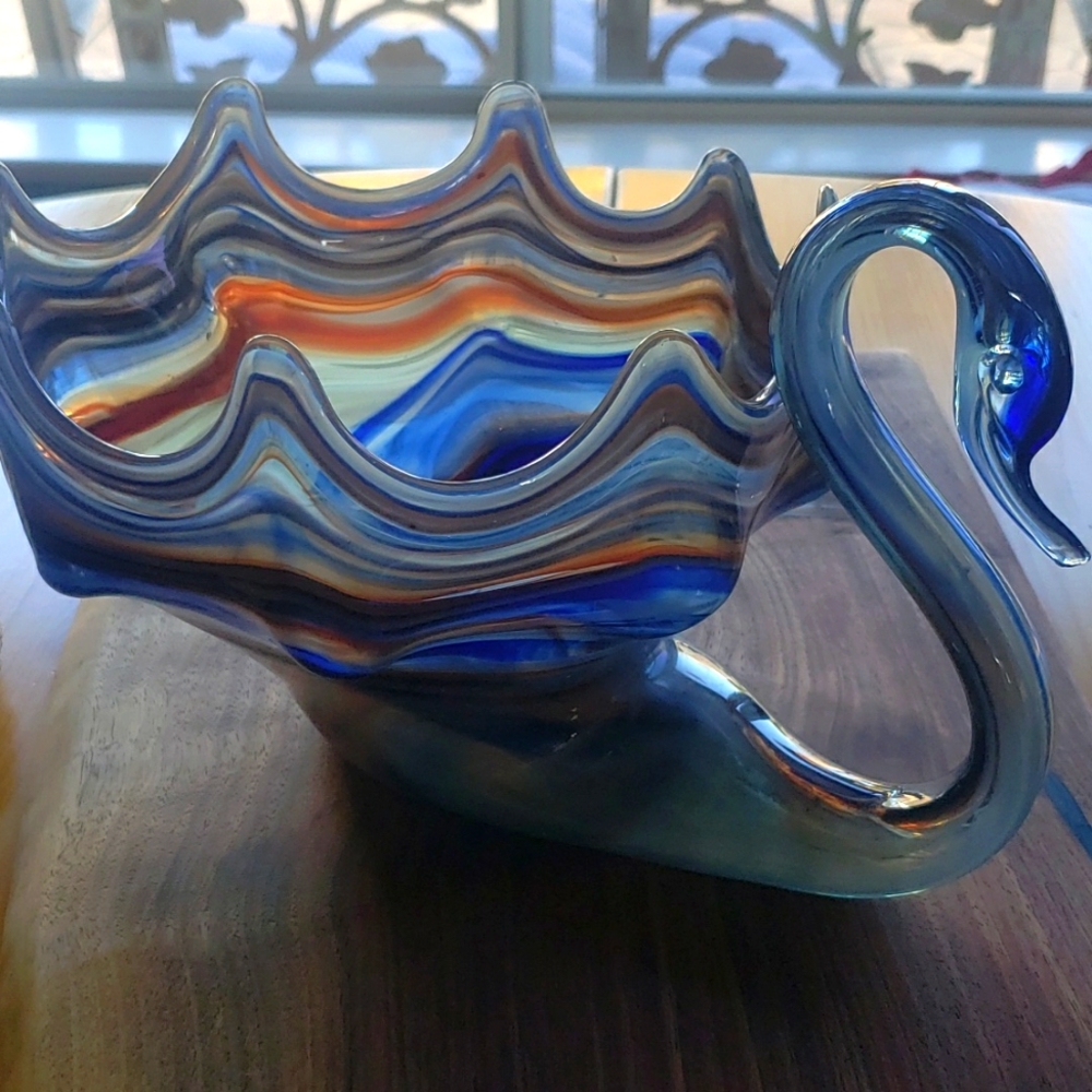 Blown glass bowl or vase